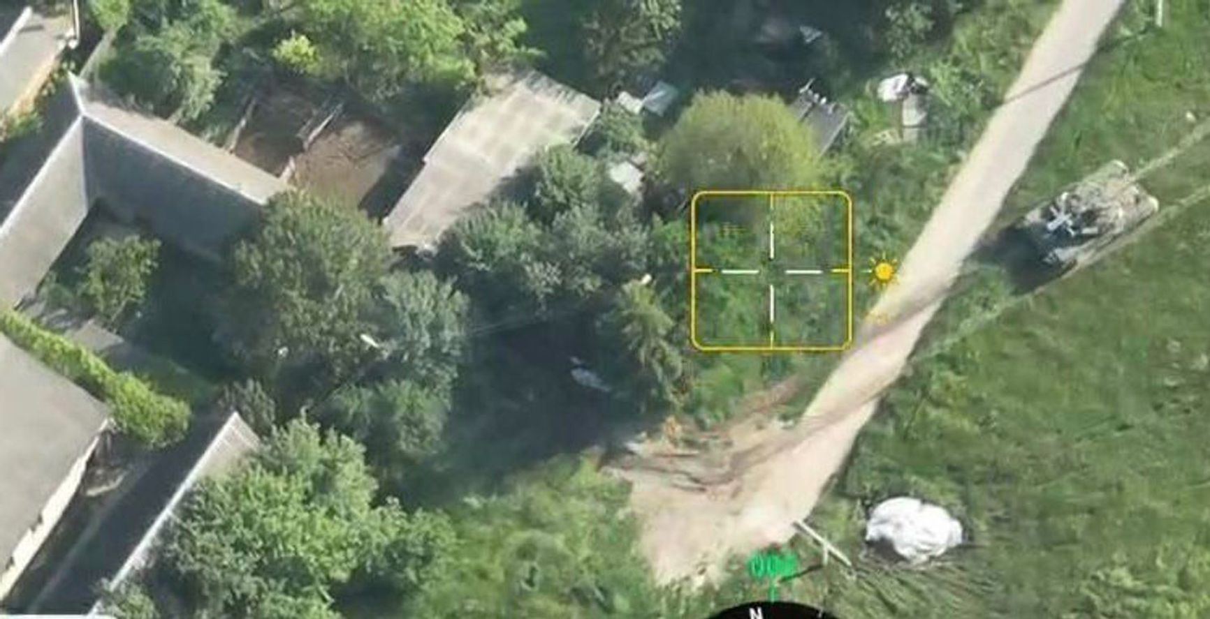 A tank presumably belonging to the RDK in Novaya Tavolzhanka