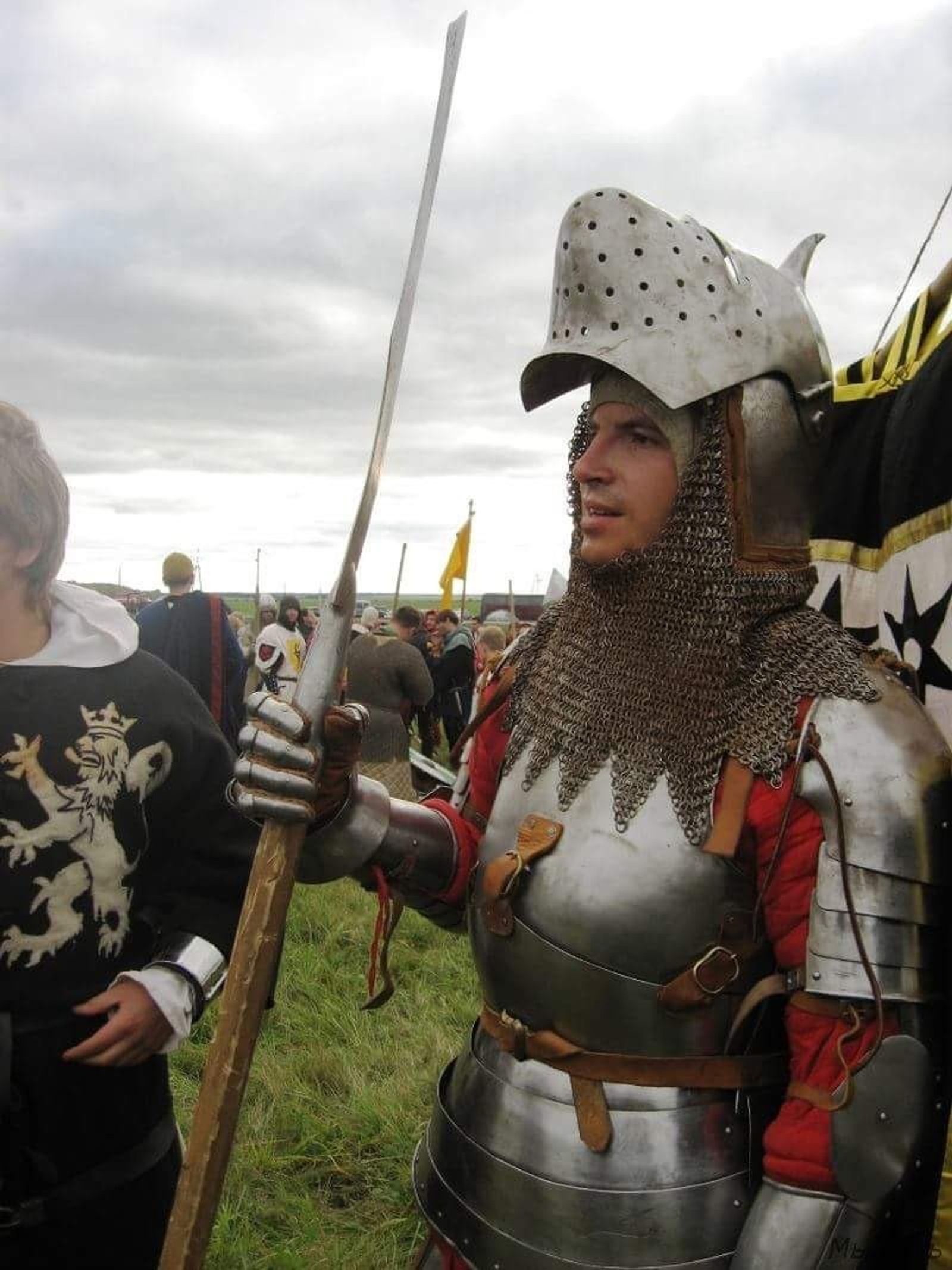 Евгений Стржалковский в доспехах